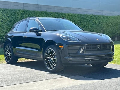 2026 Porsche Macan Base