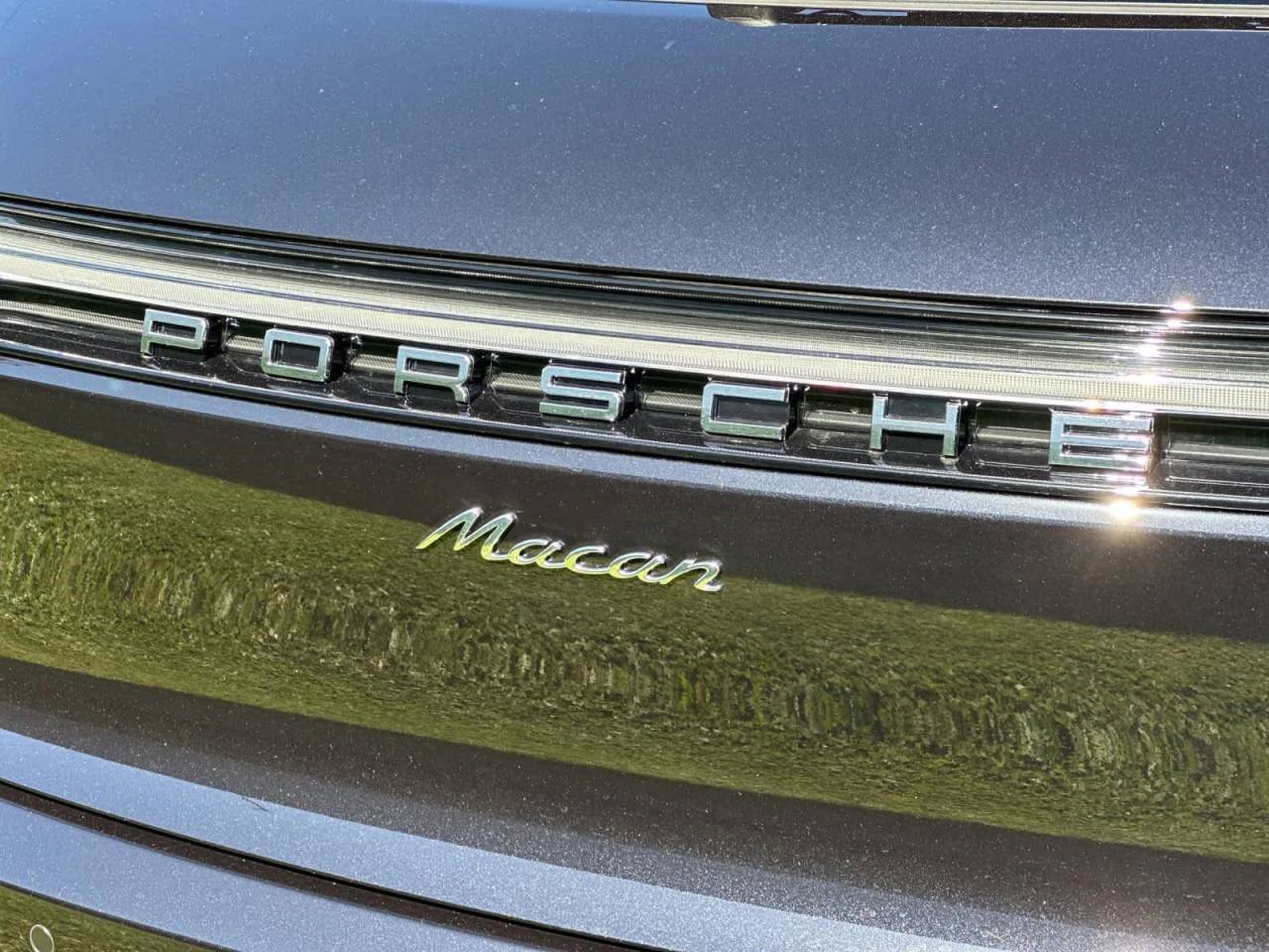 2026 Porsche Macan Base