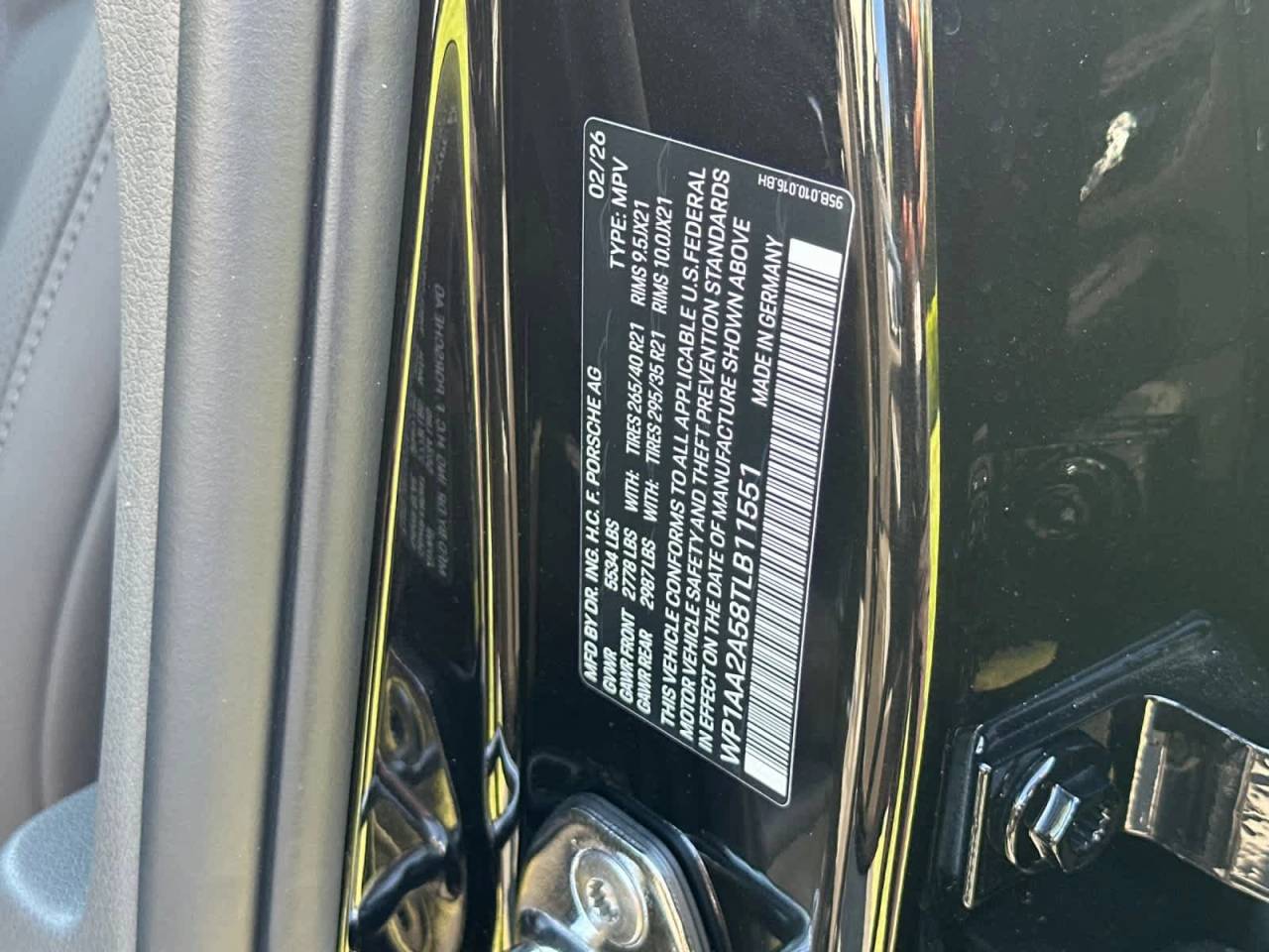 2026 Porsche Macan Base