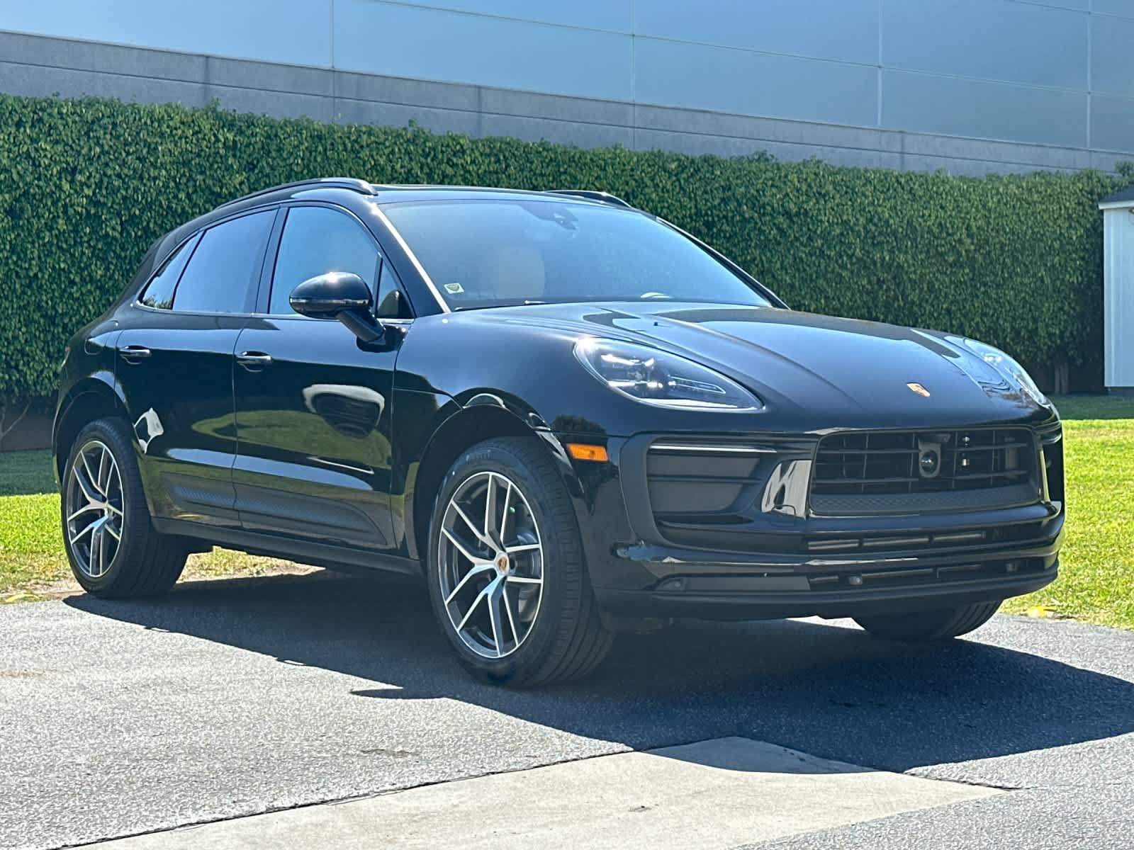 2026 Porsche Macan Base