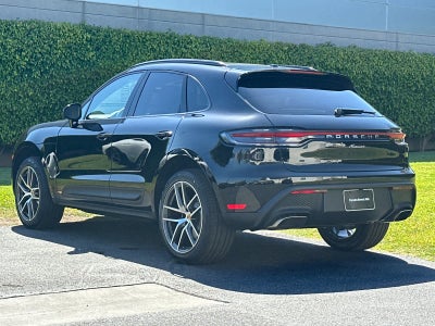 2026 Porsche Macan Base