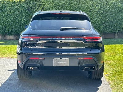 2026 Porsche Macan Base