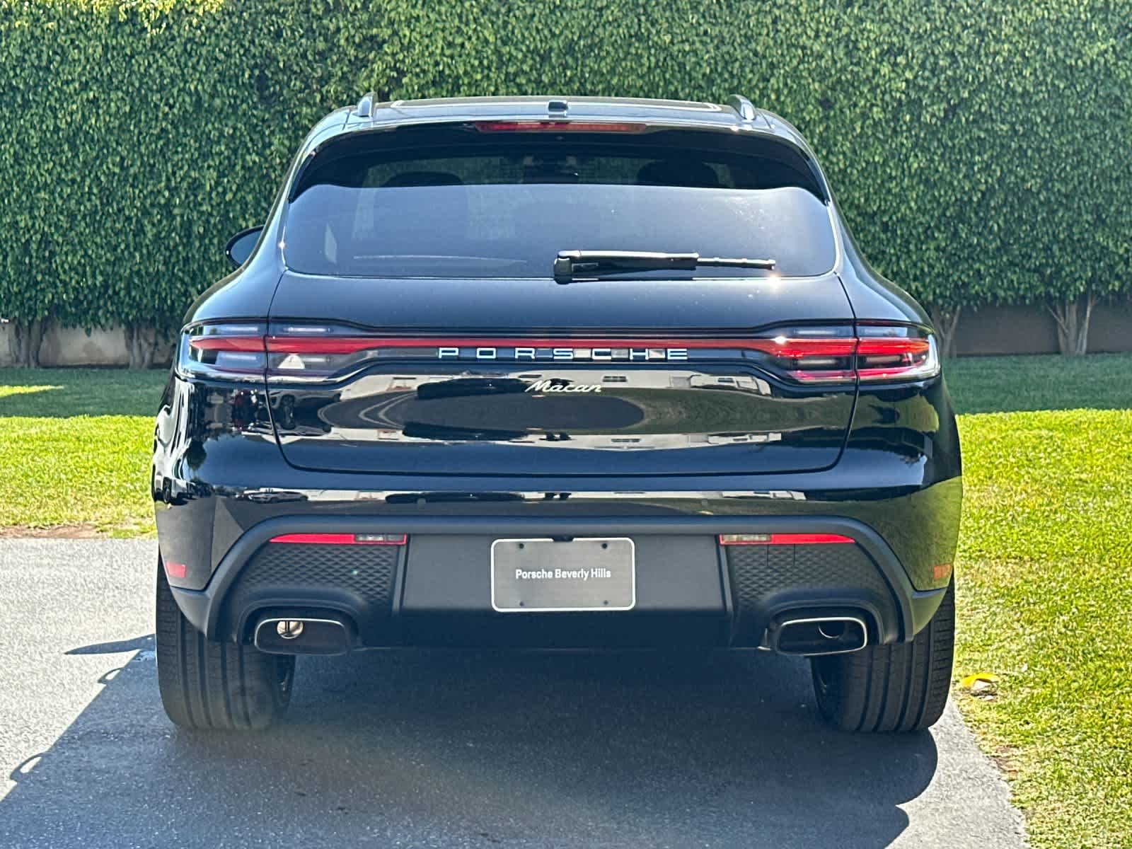 2026 Porsche Macan Base