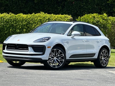 2026 Porsche Macan Base