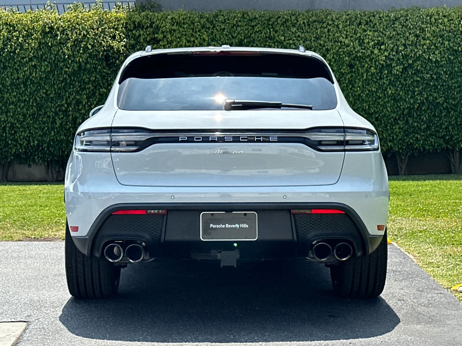 2026 Porsche Macan Base