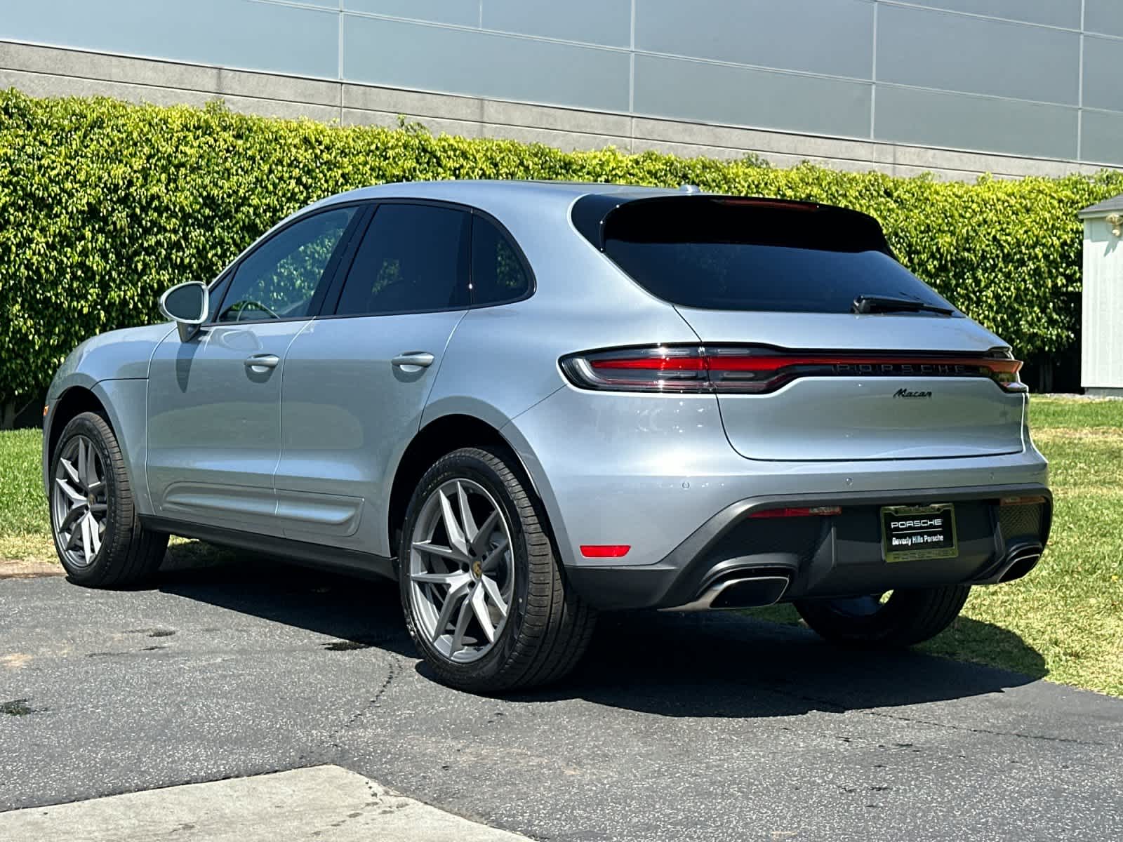 2026 Porsche Macan Base