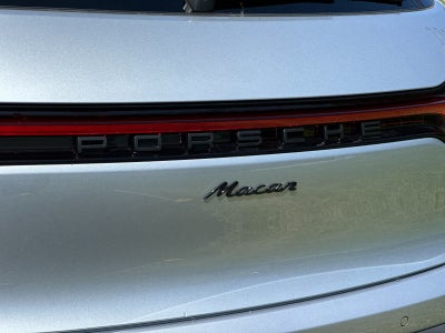 2026 Porsche Macan Base