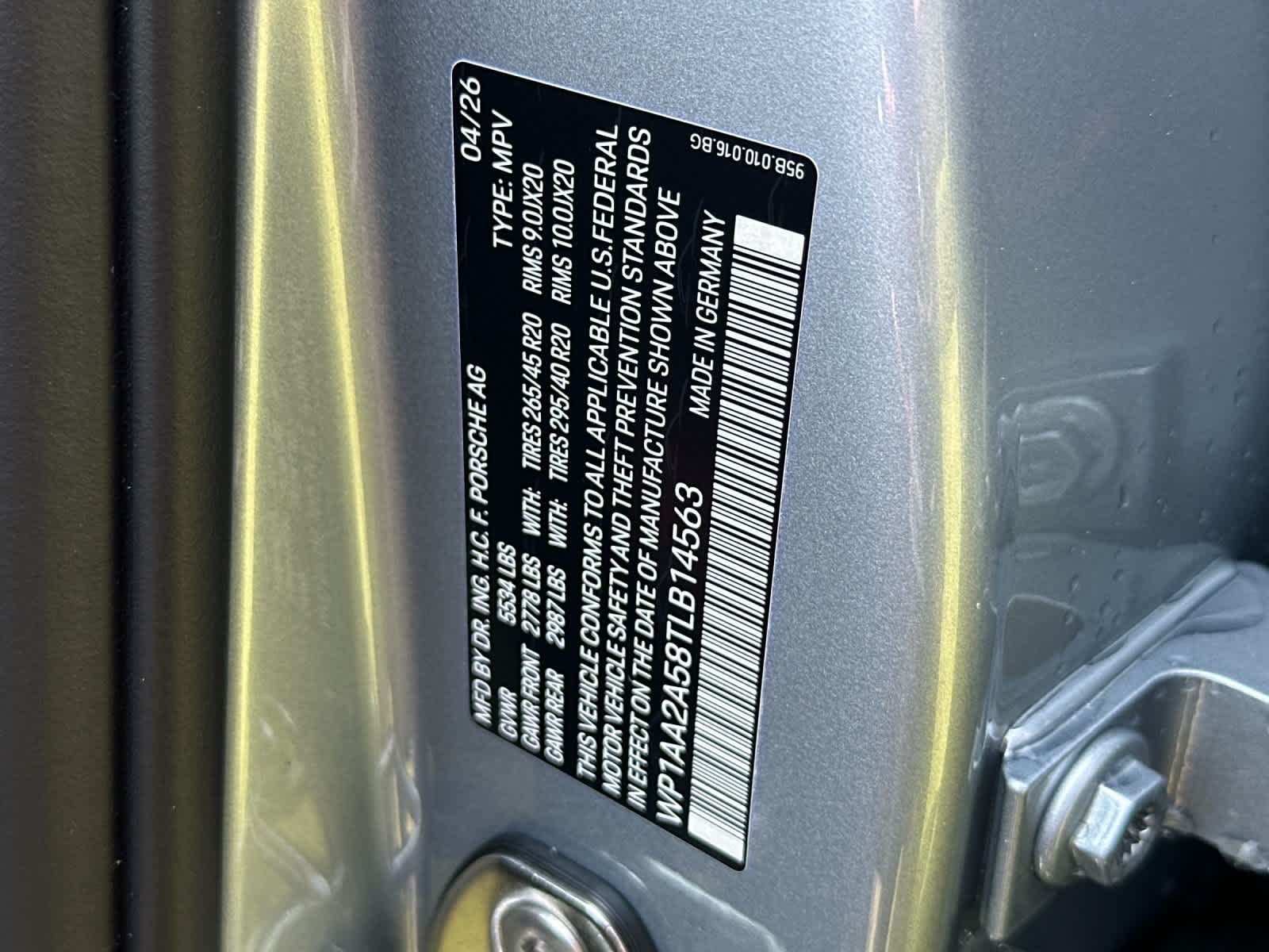 2026 Porsche Macan Base