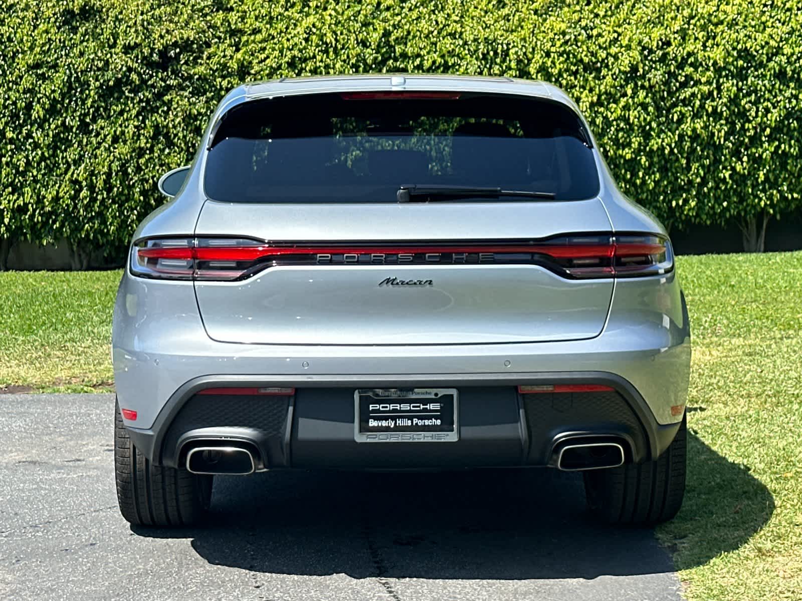2026 Porsche Macan Base
