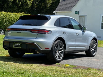 2026 Porsche Macan Base