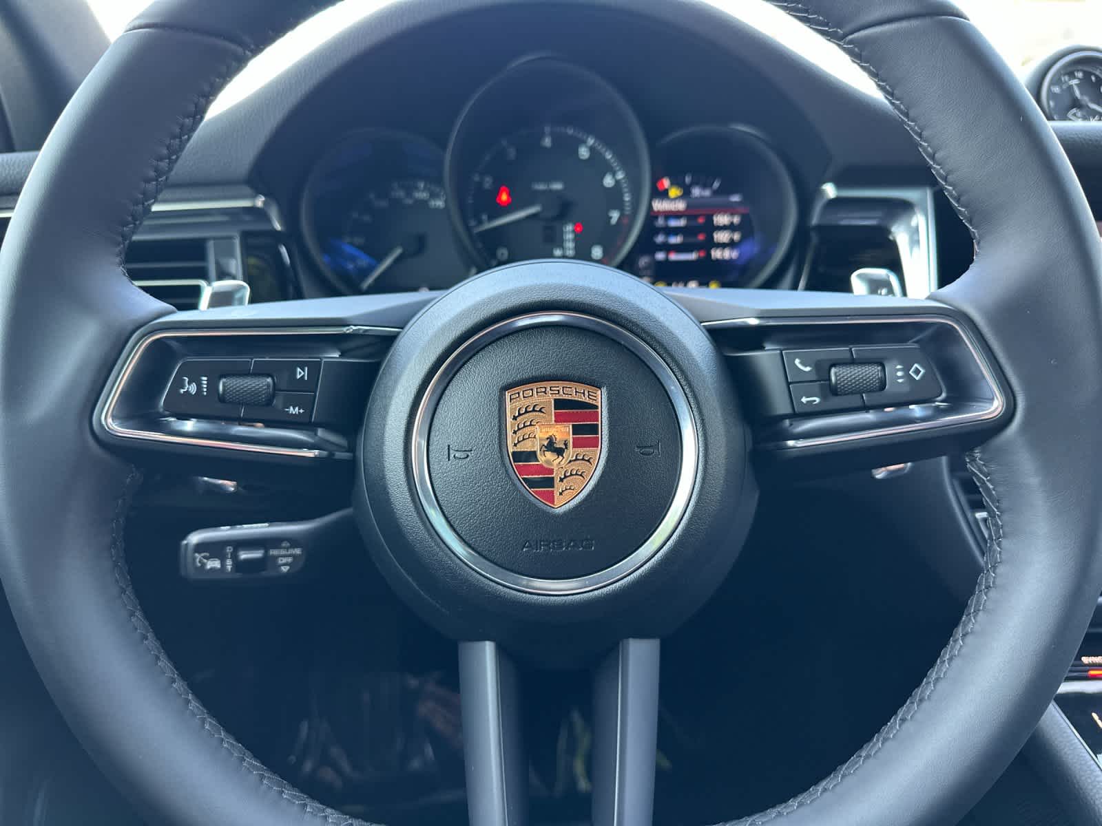 2026 Porsche Macan Base
