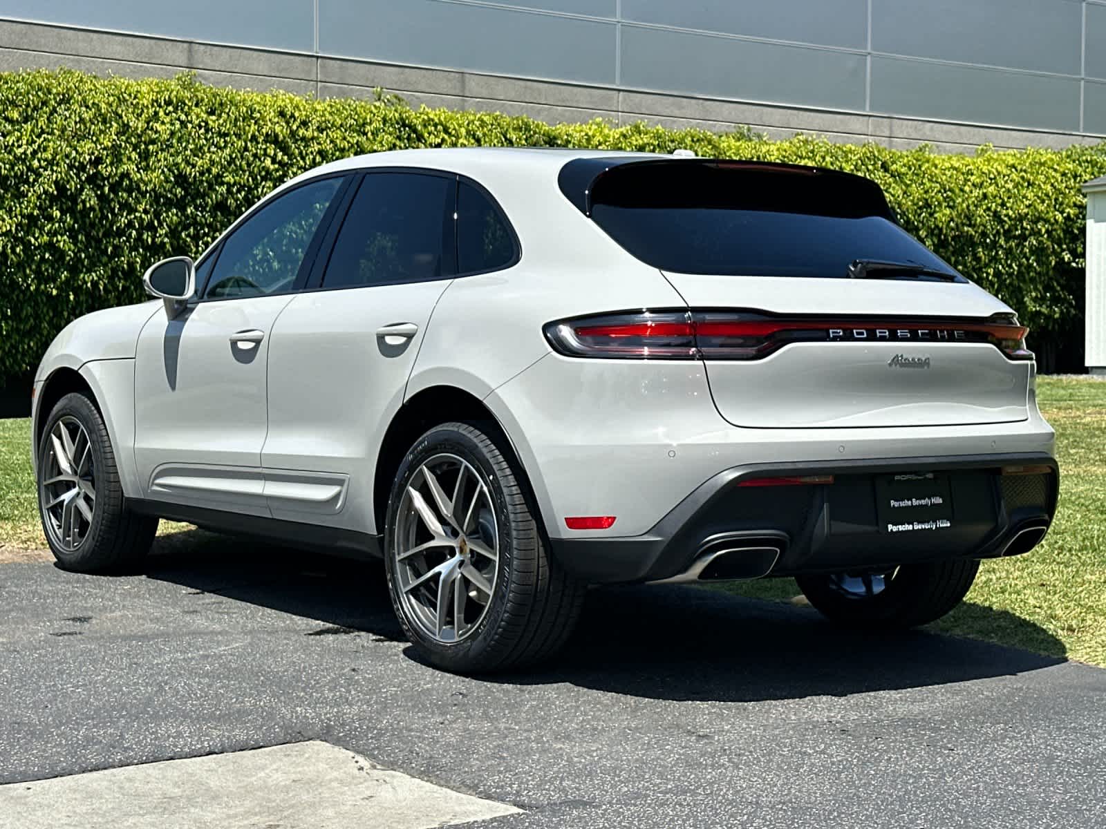 2026 Porsche Macan Base