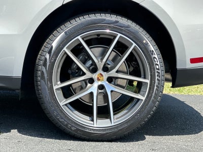 2026 Porsche Macan Base