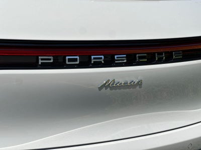 2026 Porsche Macan Base