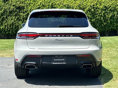 2026 Porsche Macan Base