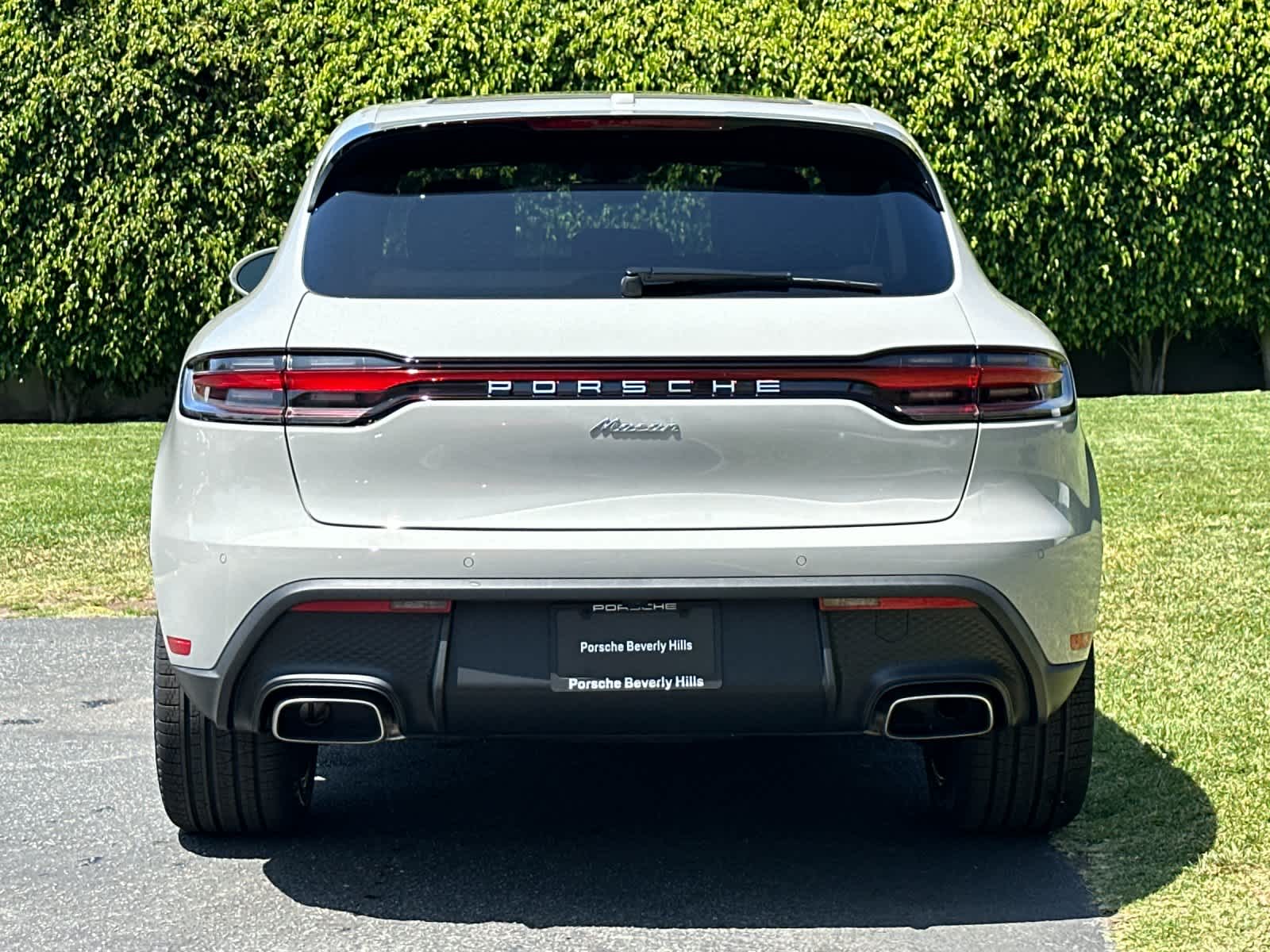 2026 Porsche Macan Base