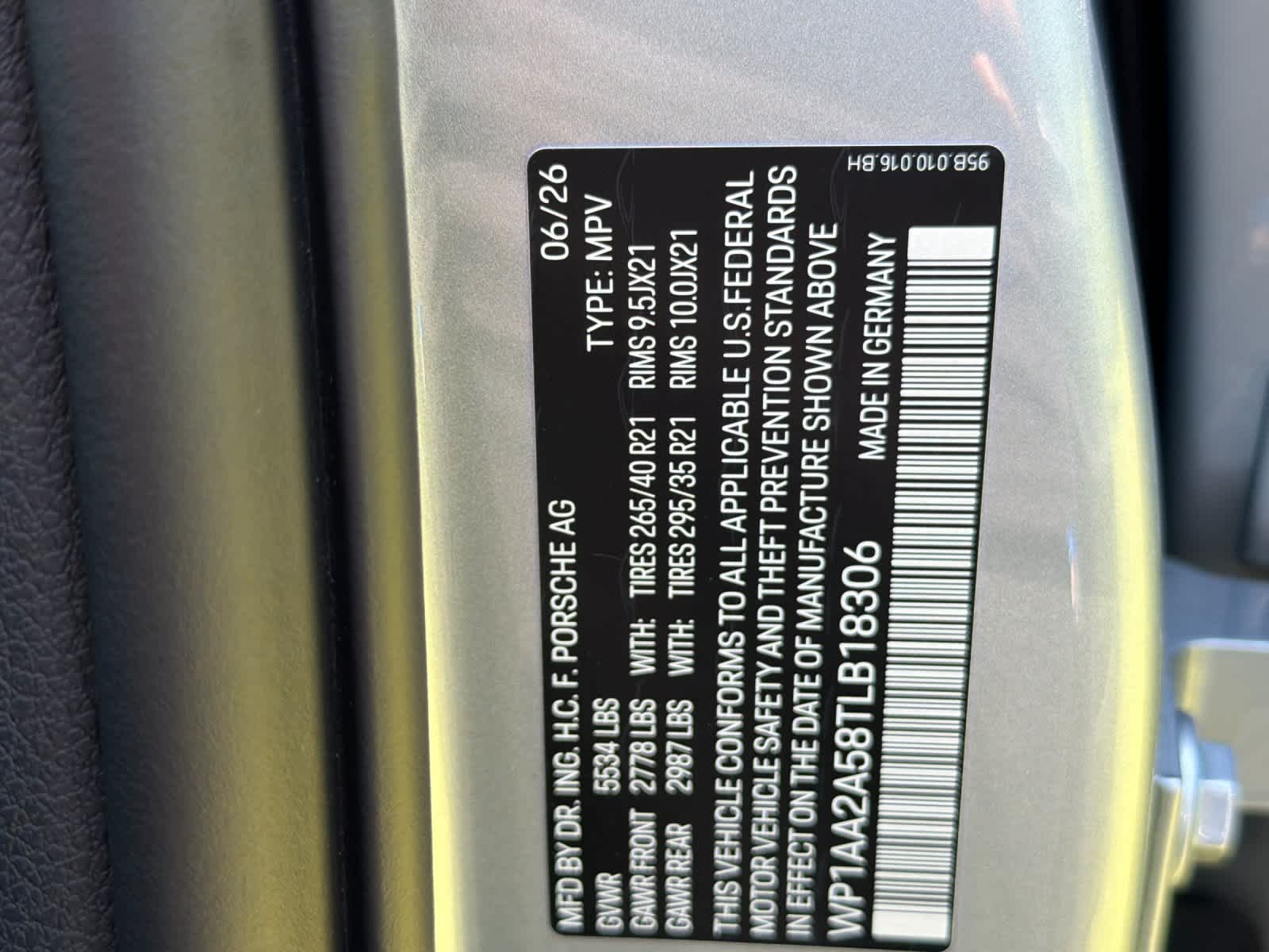 2026 Porsche Macan Macan