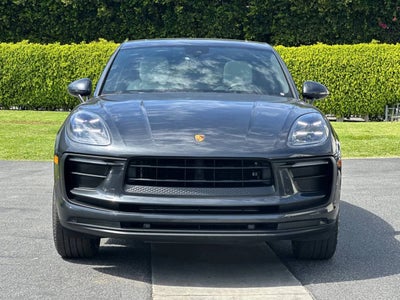 2022 Porsche Macan Base