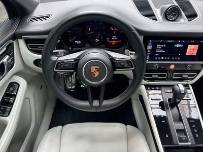 2022 Porsche Macan Base