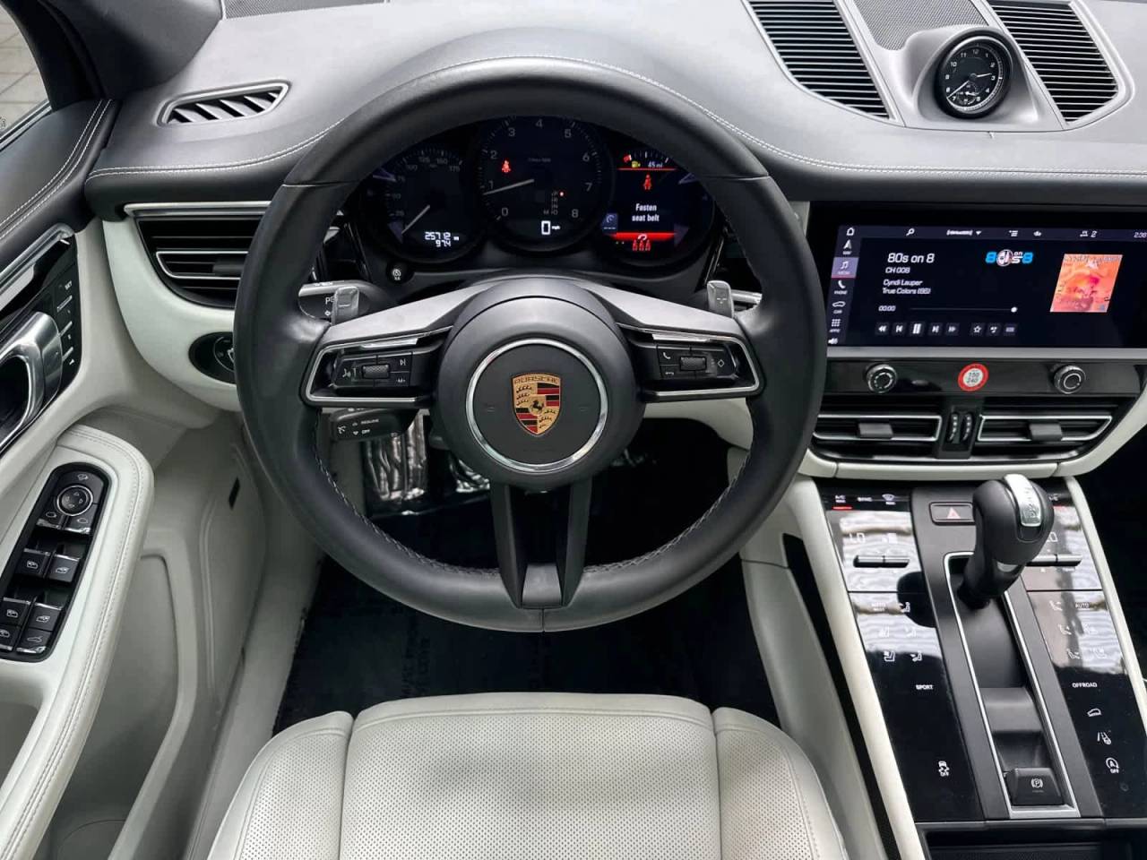 2022 Porsche Macan Base