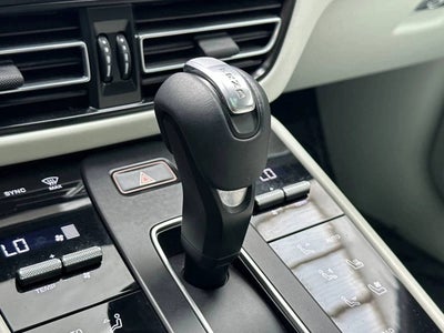 2022 Porsche Macan Base