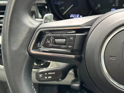 2022 Porsche Macan Base