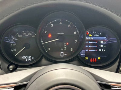 2022 Porsche Macan Base