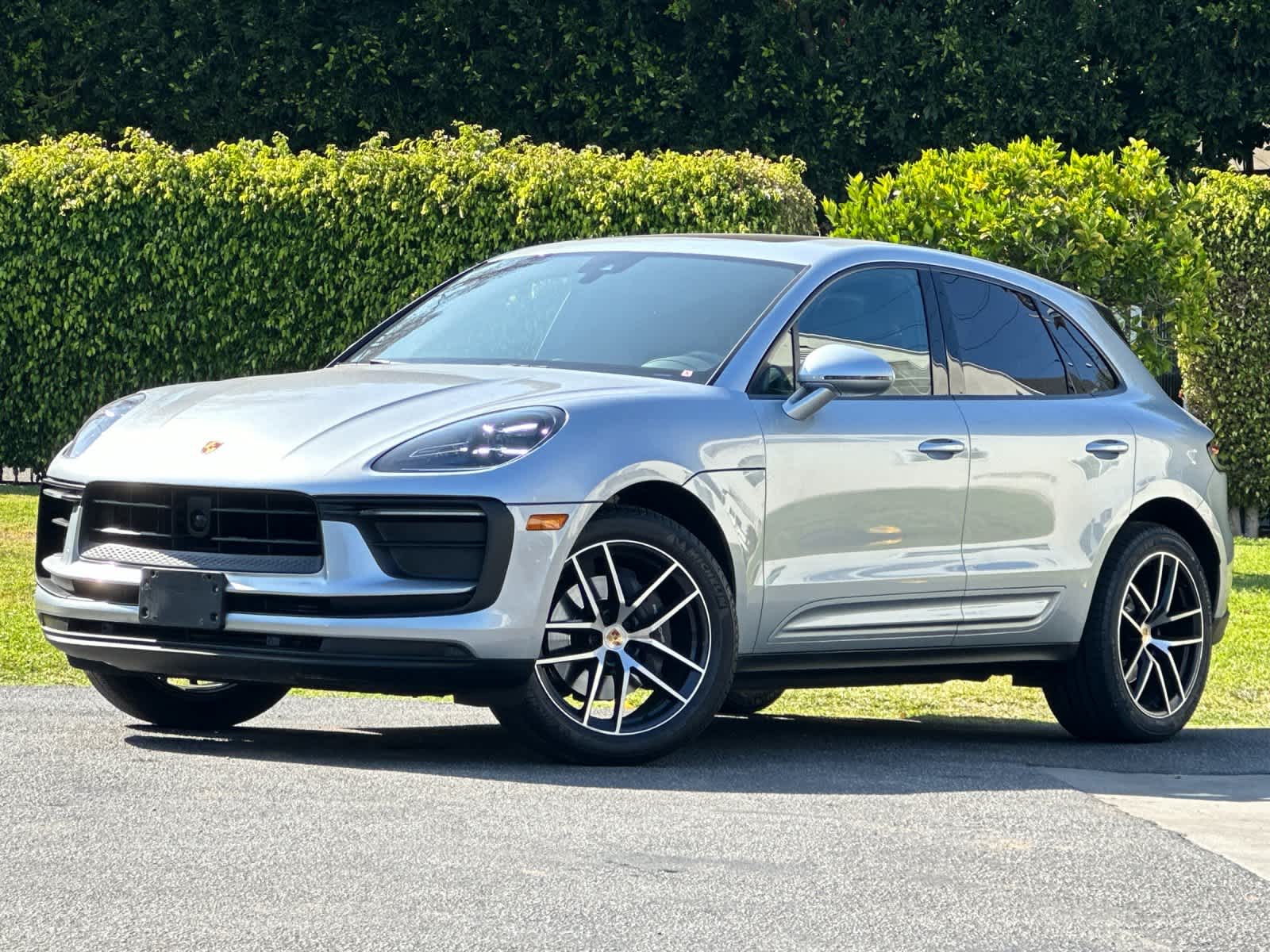 2023 Porsche Macan T