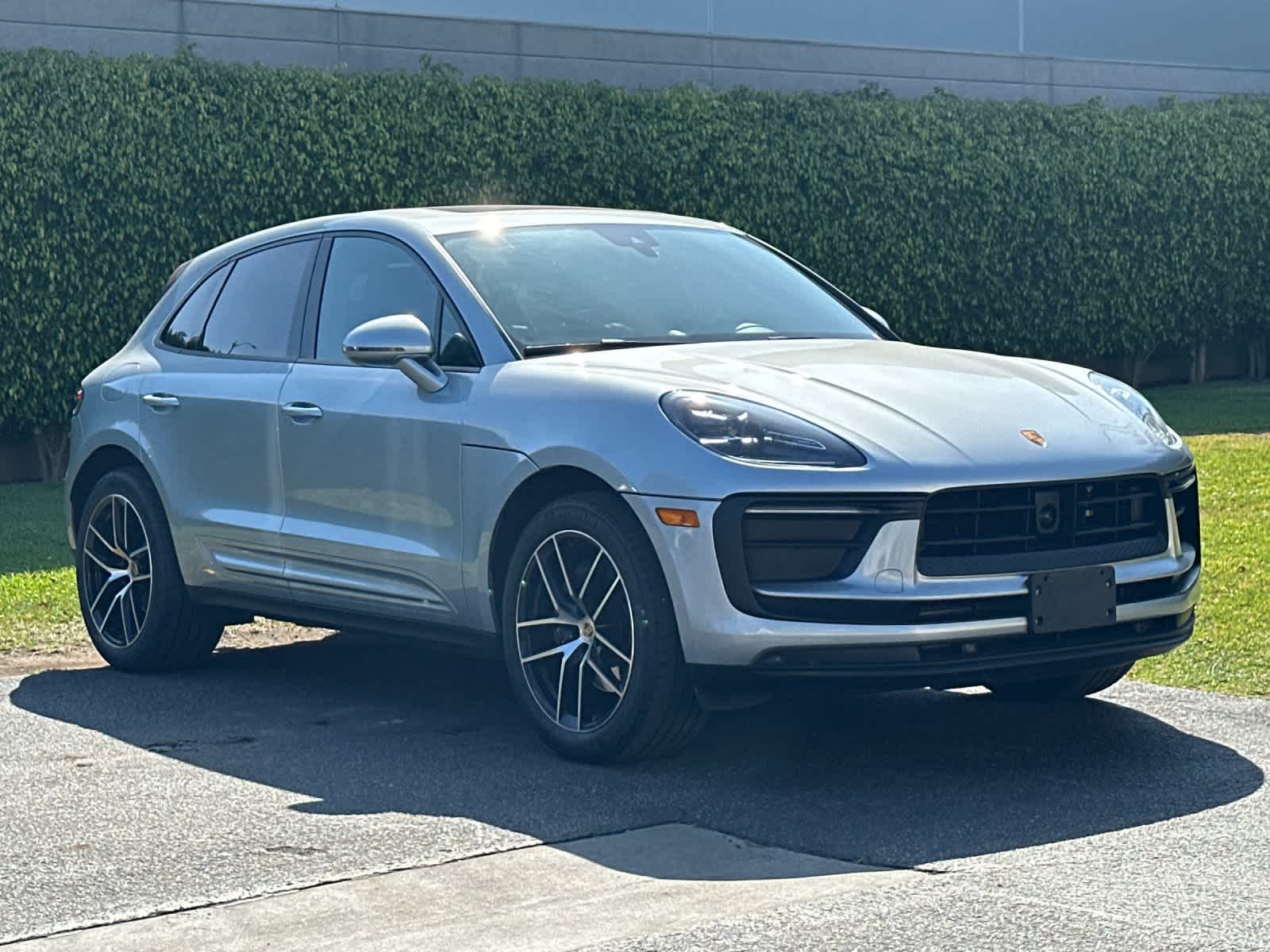 2023 Porsche Macan T