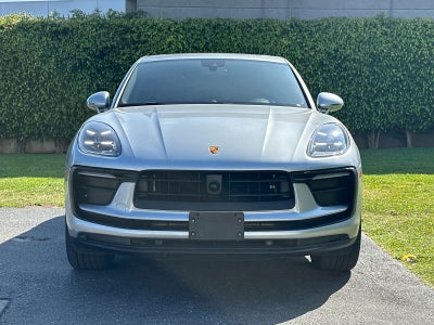 2023 Porsche Macan T