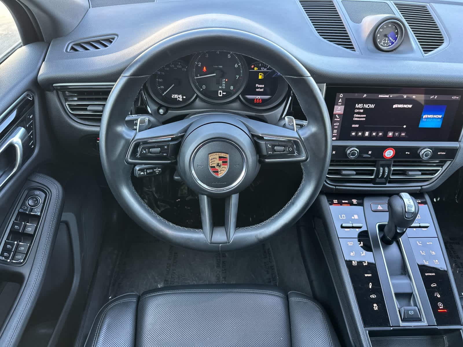 2023 Porsche Macan T