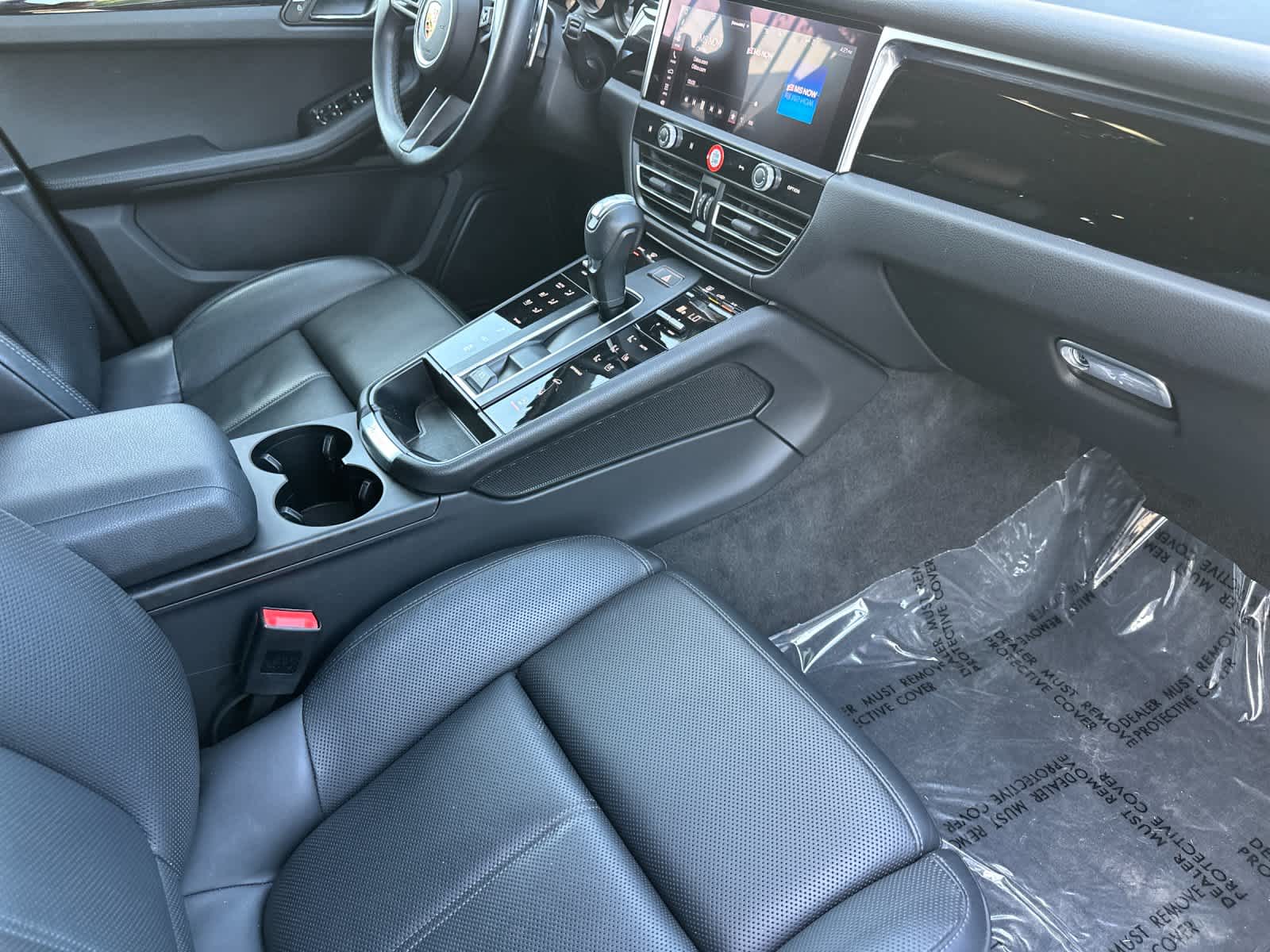 2023 Porsche Macan T