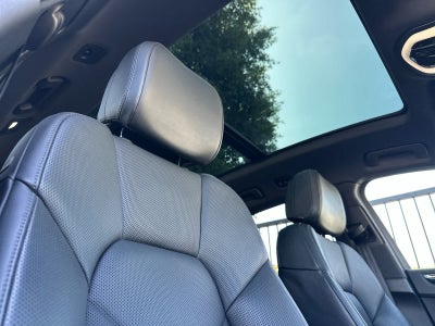 2023 Porsche Macan T