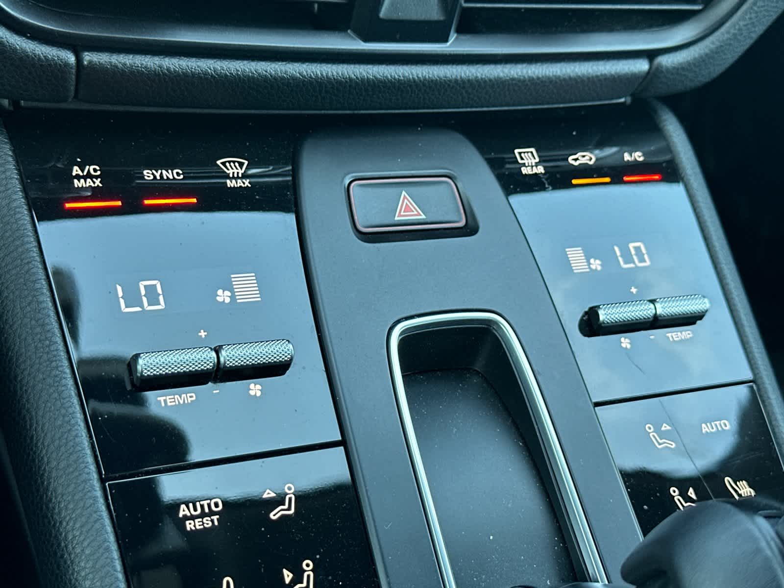 2023 Porsche Macan T