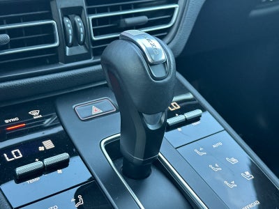 2023 Porsche Macan T