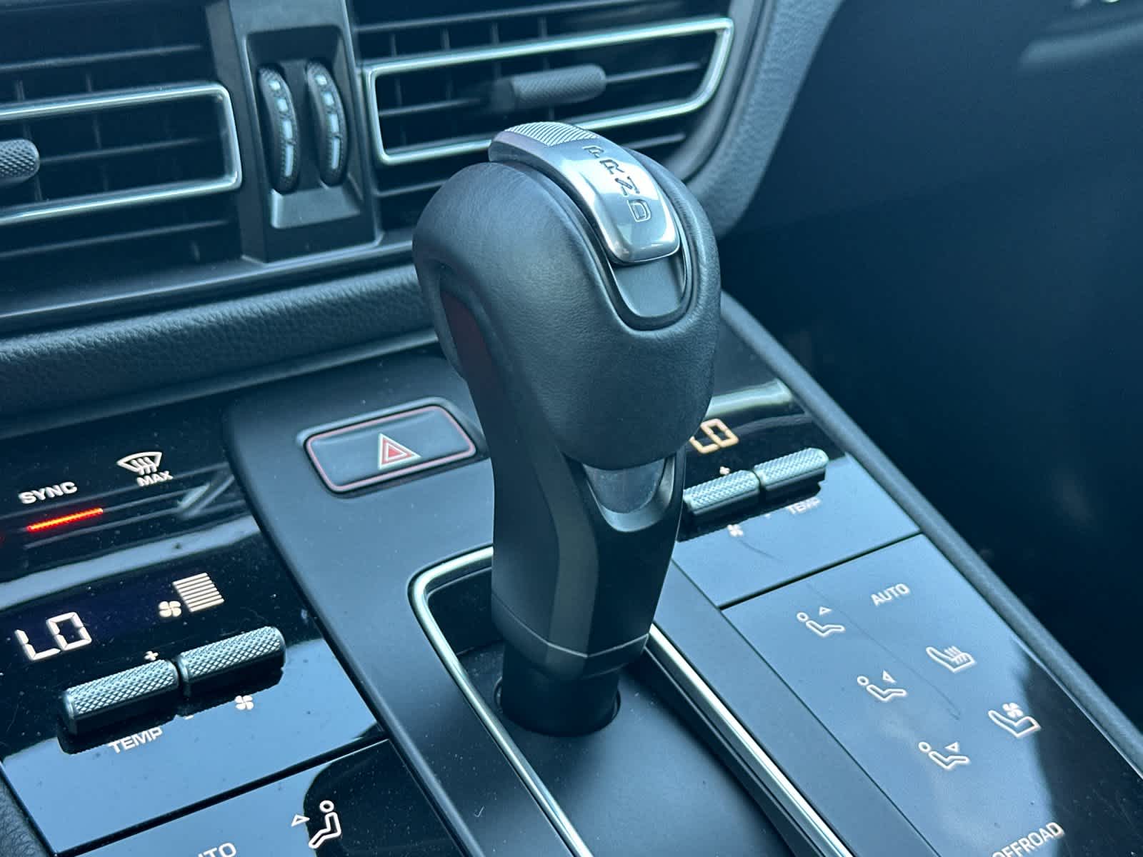 2023 Porsche Macan T