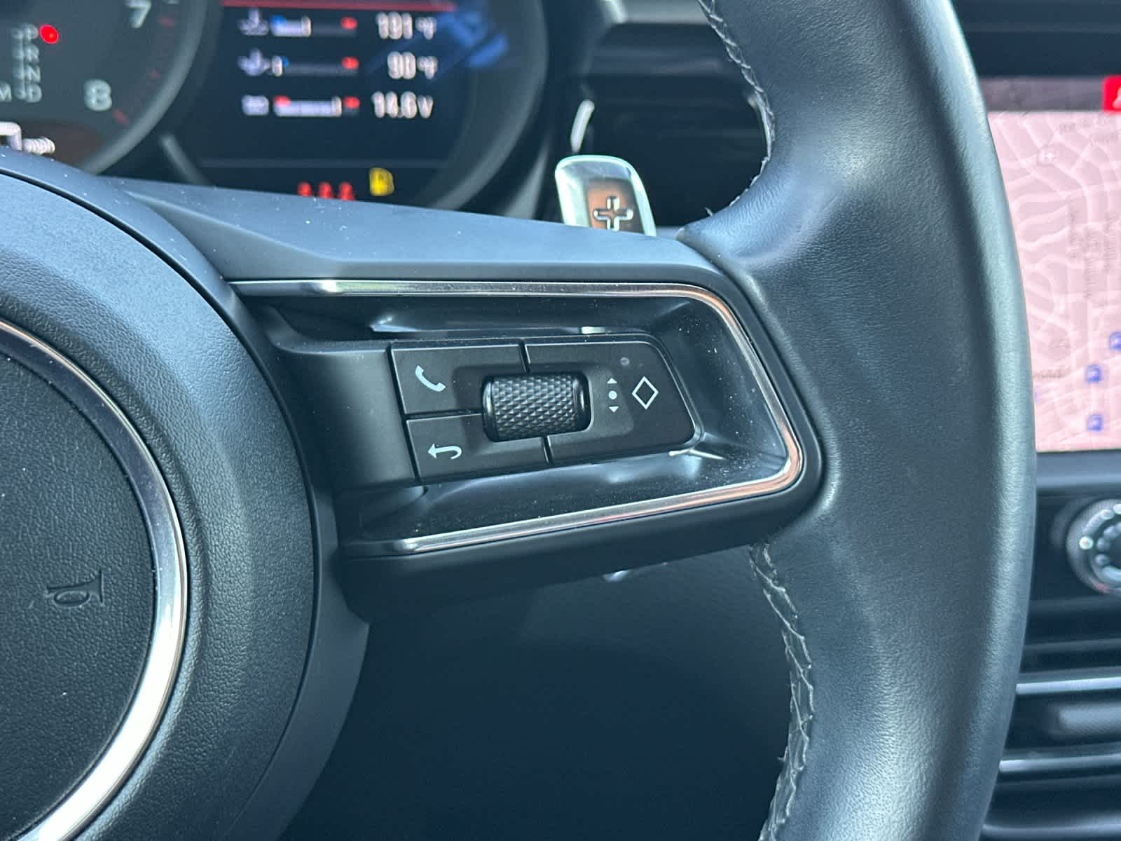 2023 Porsche Macan T