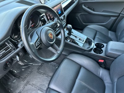 2023 Porsche Macan T