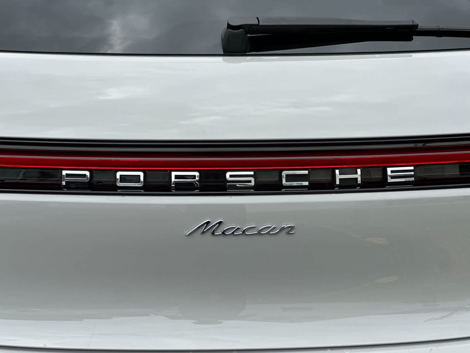 2024 Porsche Macan Macan (MY24)