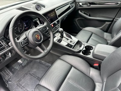 2024 Porsche Macan Macan (MY24)
