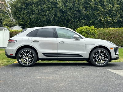 2024 Porsche Macan Macan (MY24)