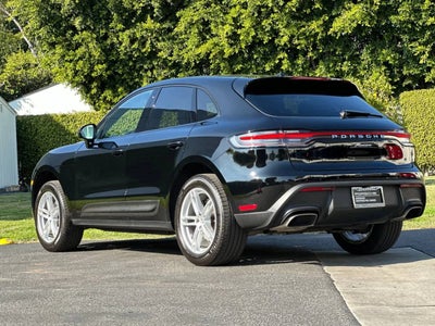 2025 Porsche Macan AWD