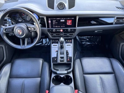 2025 Porsche Macan AWD