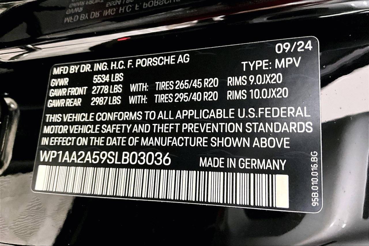 2025 Porsche Macan AWD