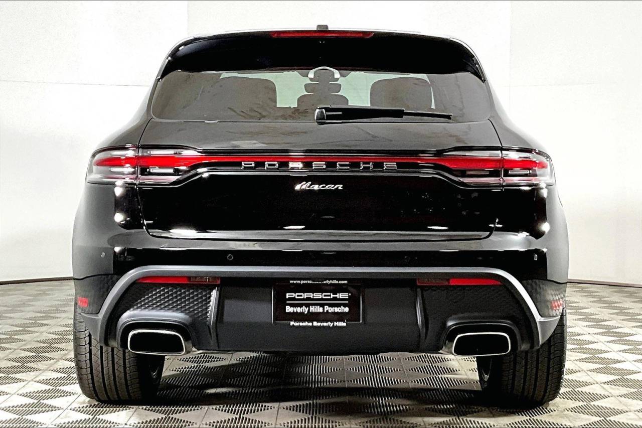 2025 Porsche Macan AWD
