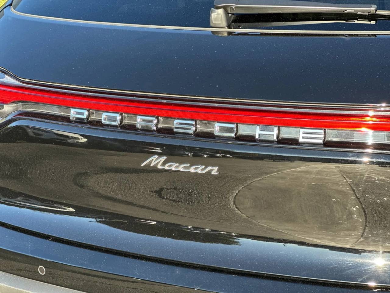2025 Porsche Macan Base