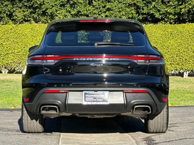 2025 Porsche Macan Base