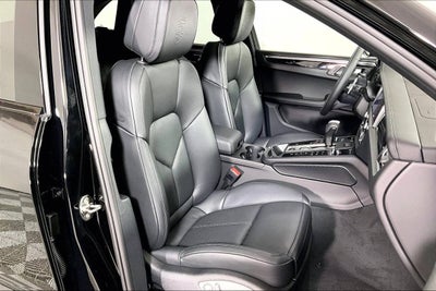 2025 Porsche Macan AWD