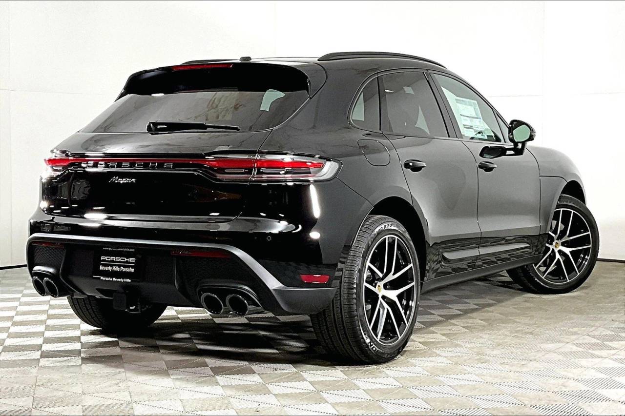 2025 Porsche Macan AWD