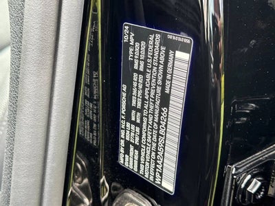 2025 Porsche Macan Base